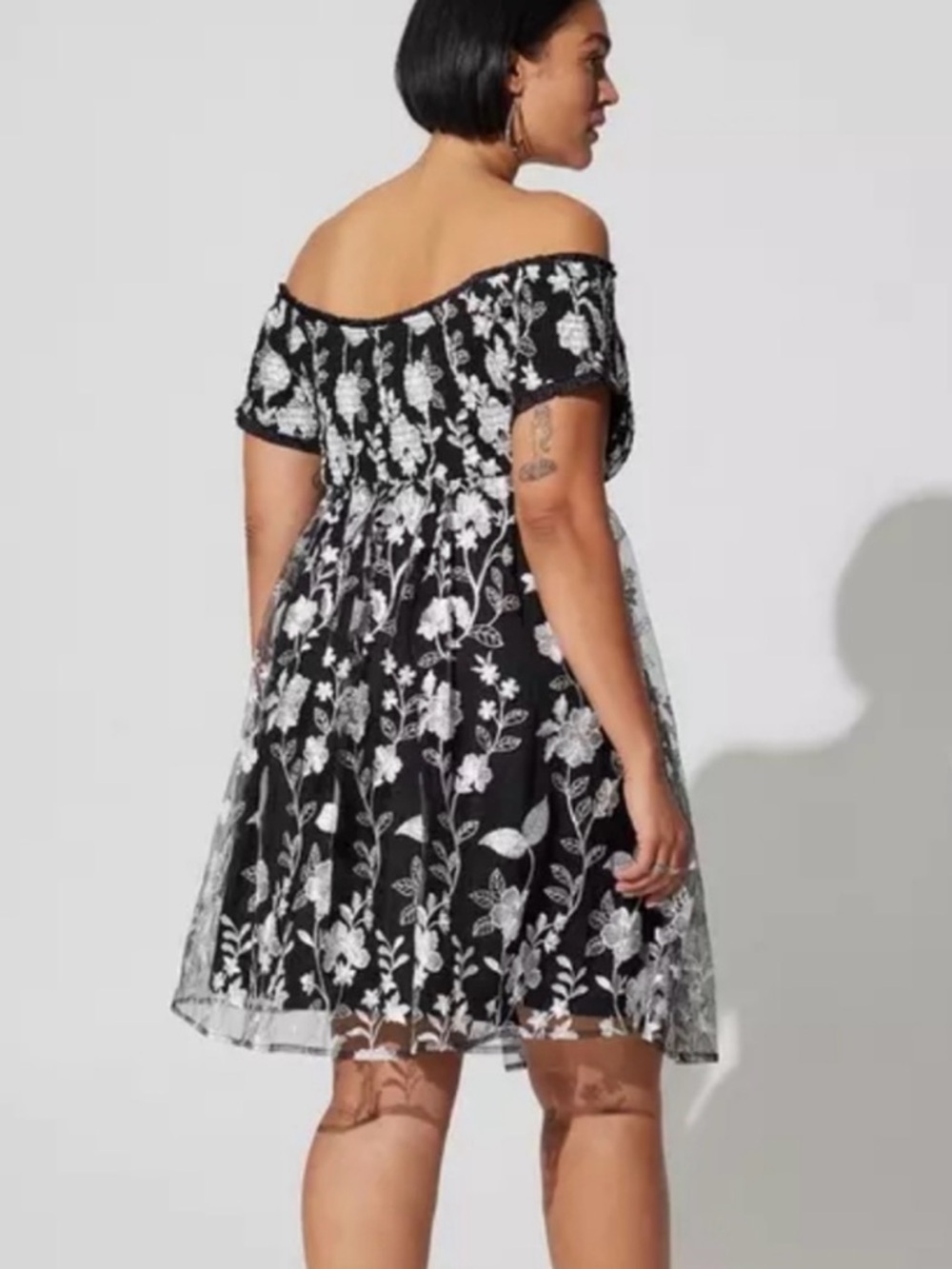 torrid Black Off-Shoulder Lace Midi Dress with White Floral Embroidery - Picture 2 of 6